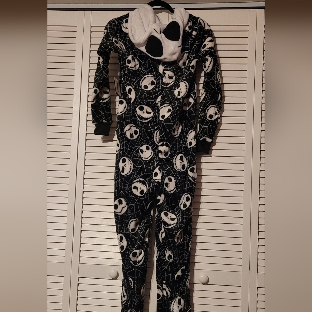 Jack Skellington Onesie - Picture 2 of 4